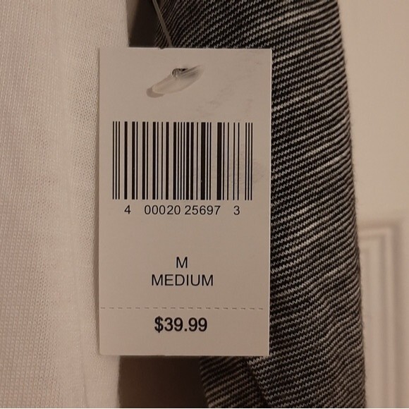 Disney World Parks Top Baseball Tee Mickey Mouse Graphic T-shirt Cream Grey Sz M - Picture 2 of 10